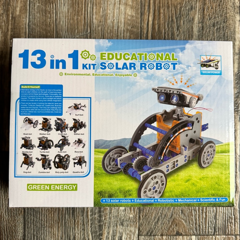 NEW IN BOX 13 in 1 Educational Solar Robot Kit, Green Energy - Build Your Own